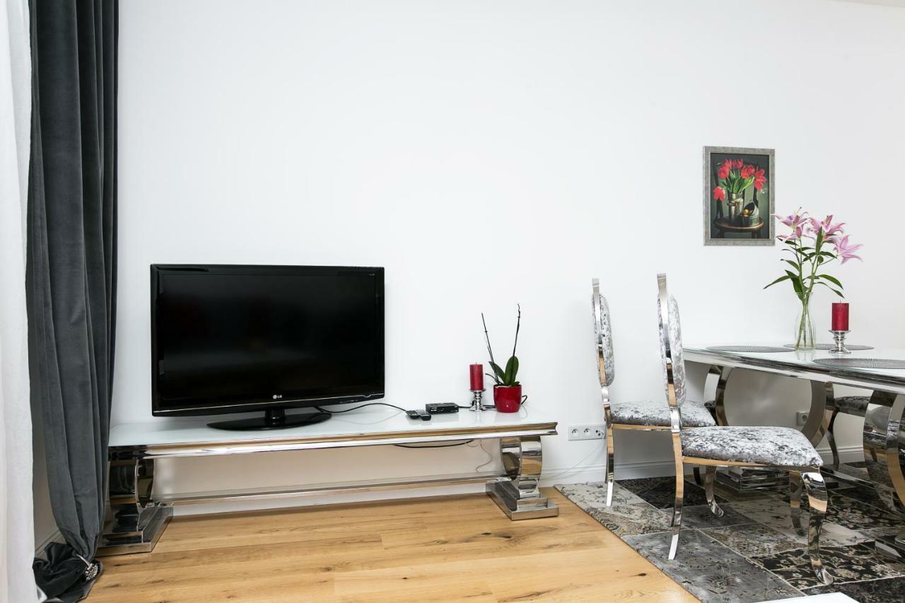Old Town Cristal Apartment By Otium Krakau Buitenkant foto