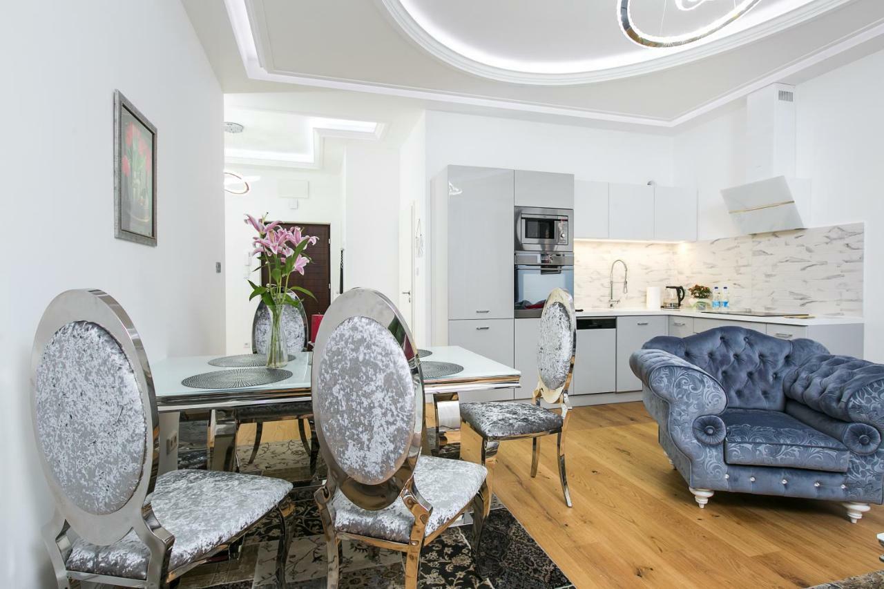 Old Town Cristal Apartment By Otium Krakau Buitenkant foto