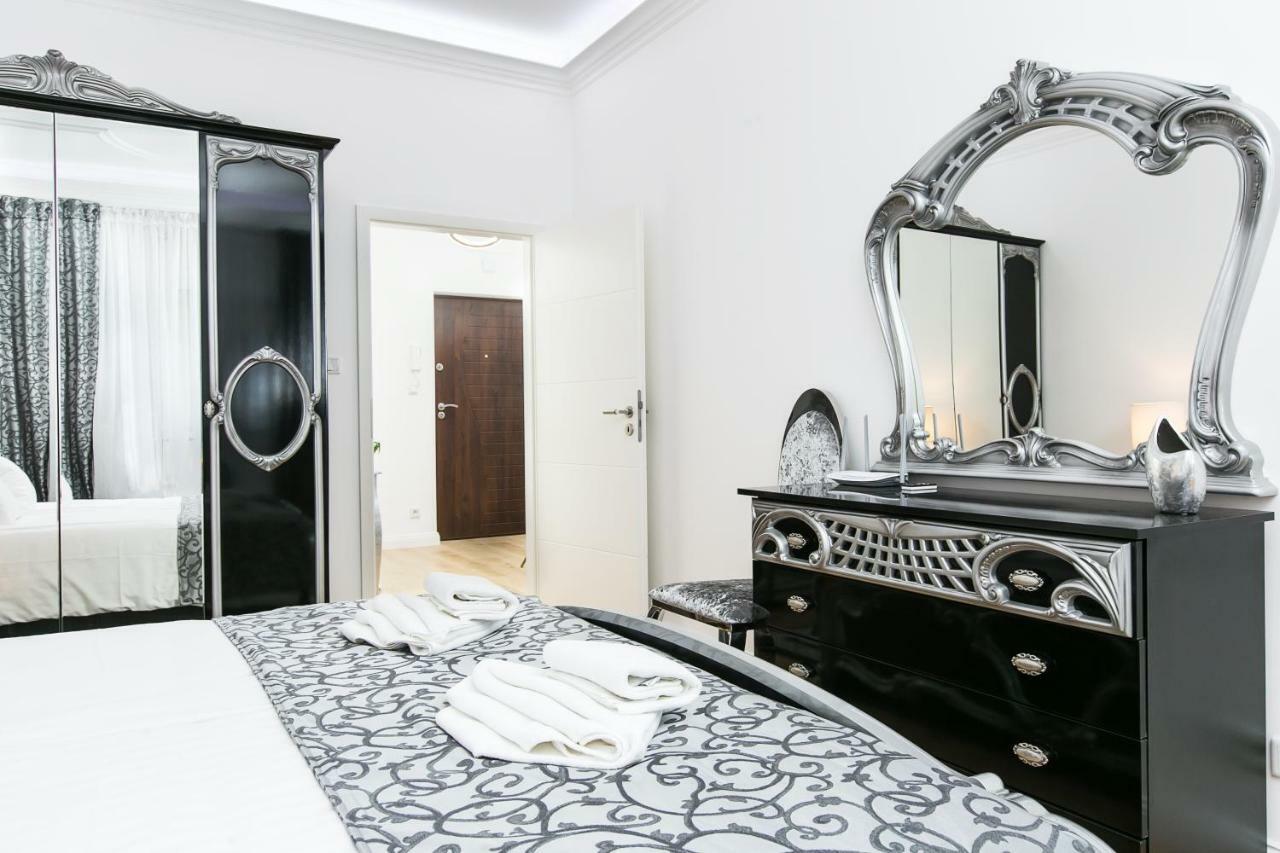 Old Town Cristal Apartment By Otium Krakau Buitenkant foto